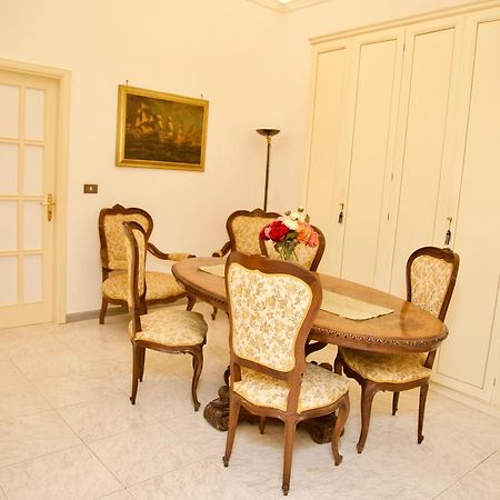 La Terrazza Di Dante Bed & Breakfast Napoli Bagian luar foto