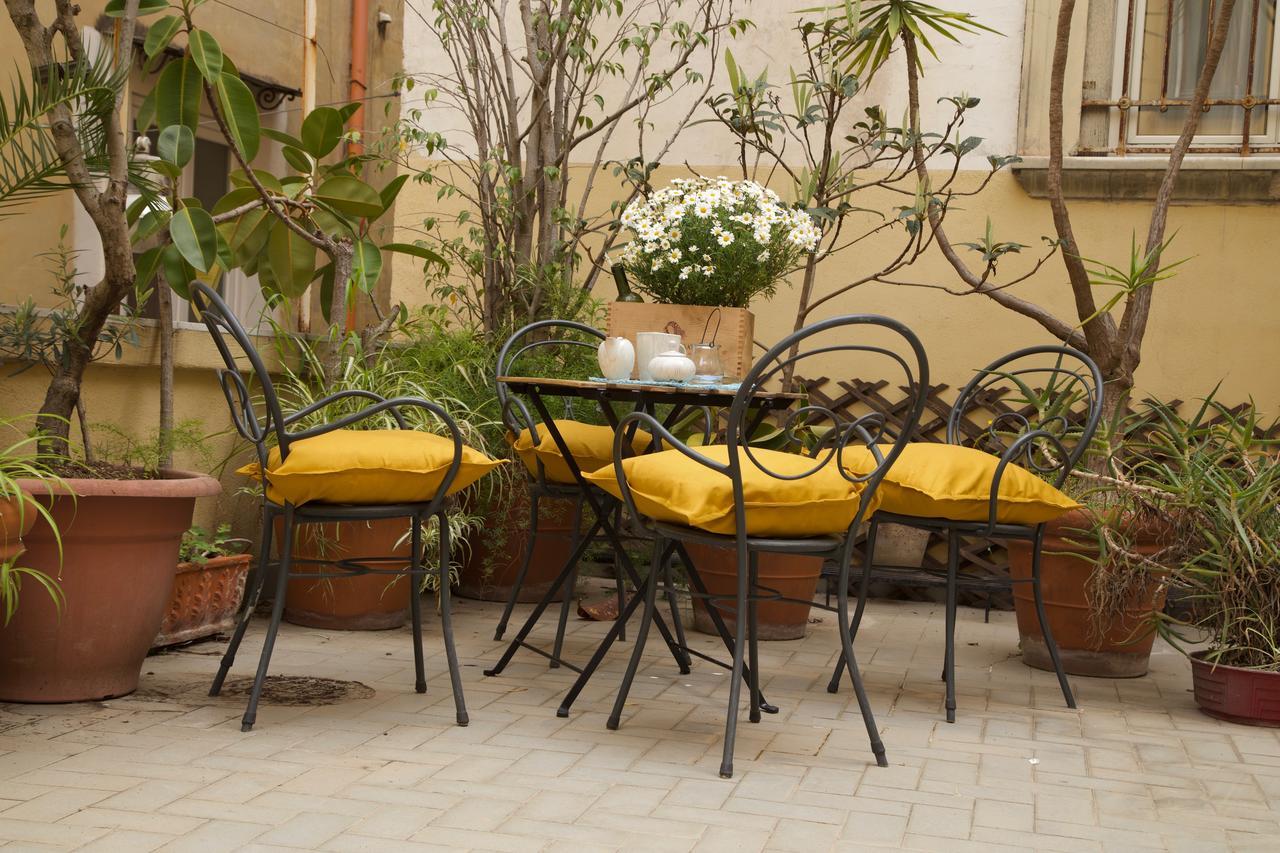 La Terrazza Di Dante Bed & Breakfast Napoli Bagian luar foto