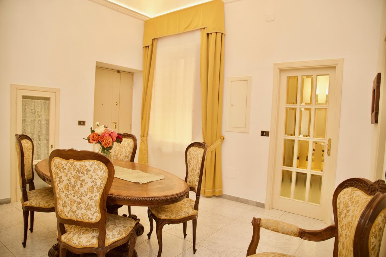 La Terrazza Di Dante Bed & Breakfast Napoli Bagian luar foto