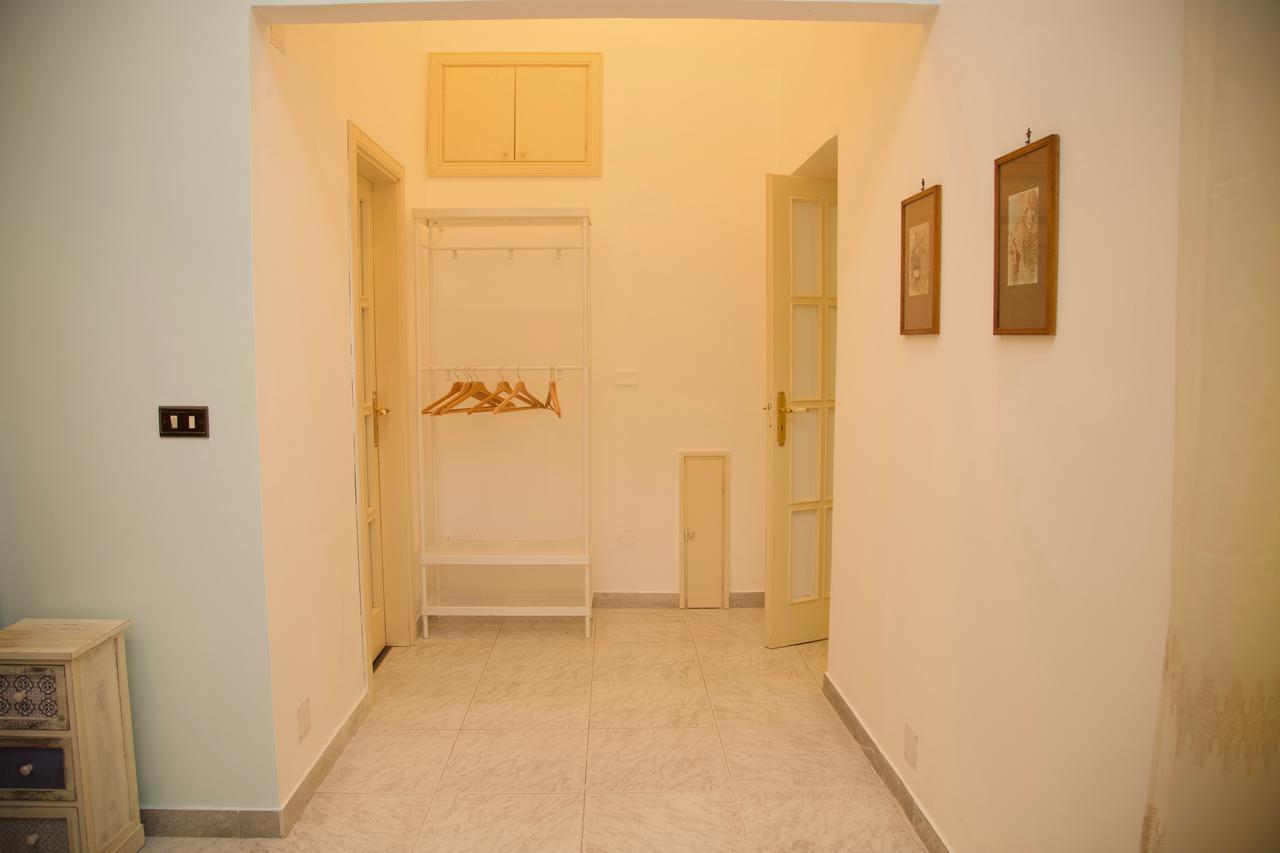 La Terrazza Di Dante Bed & Breakfast Napoli Bagian luar foto